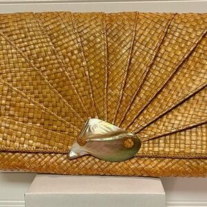 Boho Rattan Shell Envelope Clutch Woven Purse Beach Vacation Cruise EUC